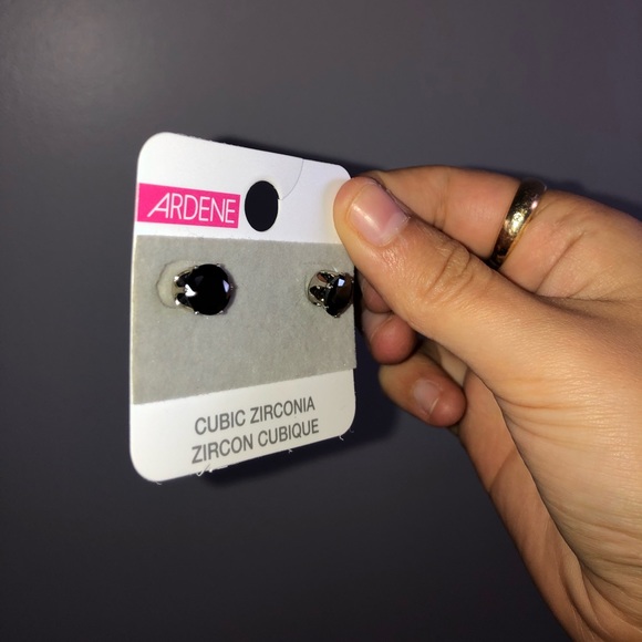 Ardene earrings - Picture 5 of 5